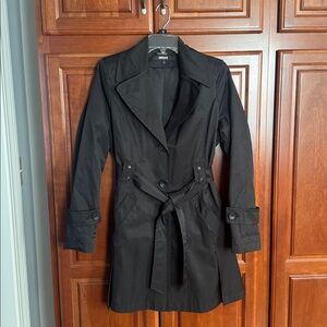 DKNY Elegant Black Belted Rain Coat. Comes Lined